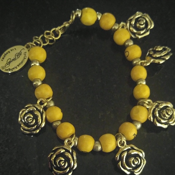 Ed Hardy

Eternal love flower bracelet - Picture 2 of 2